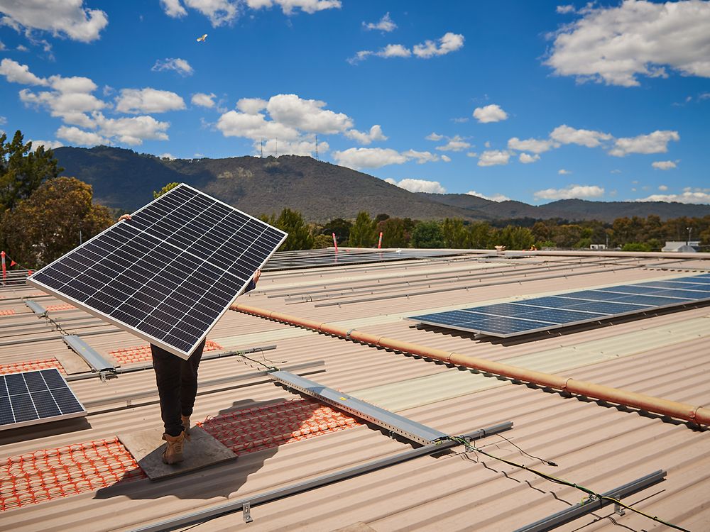 20220321-henkel-australia-kilsyth-solar-panels-roof